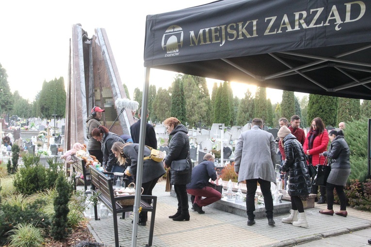Tarnów-Mościce. Pogrzeb dzieci utraconych