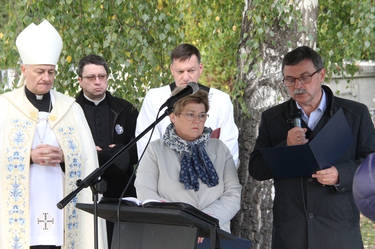 Tarnów-Mościce. Pogrzeb dzieci utraconych