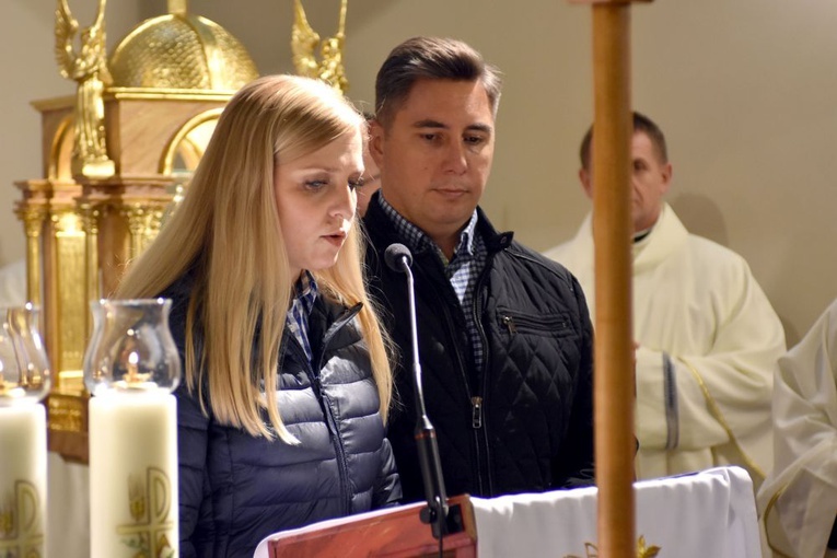 Bojanice. Abp Mokrzycki dał im relikwie św. Jana Pawła II