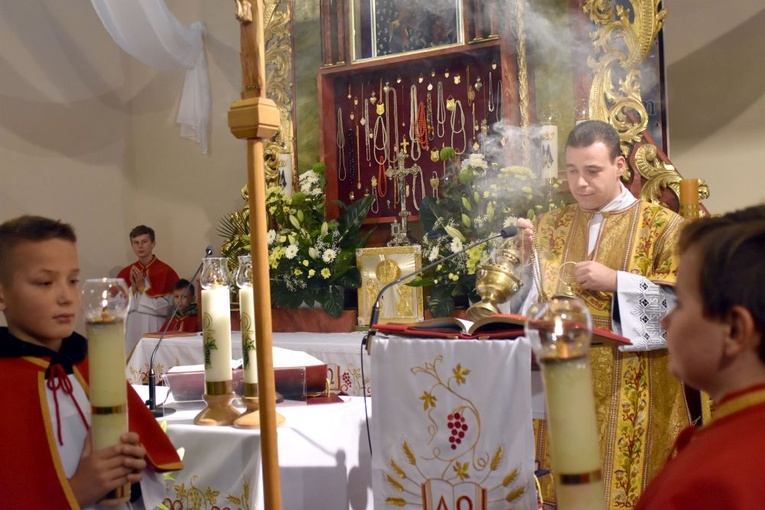 Bojanice. Abp Mokrzycki dał im relikwie św. Jana Pawła II