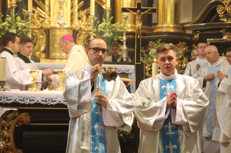 Tuchów. Pielgrzymka na 25-lecie Towarzystwa Przyjaciół WSD w Tarnowie