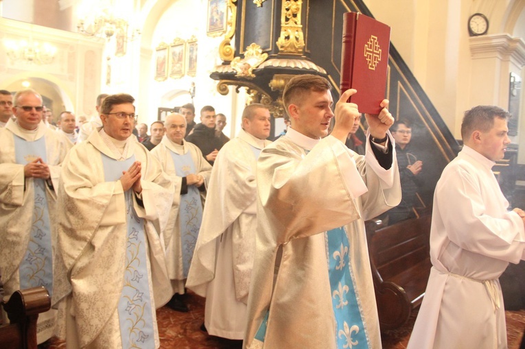 Tuchów. Pielgrzymka na 25-lecie Towarzystwa Przyjaciół WSD w Tarnowie