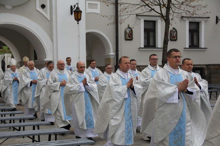 Tuchów. Pielgrzymka na 25-lecie Towarzystwa Przyjaciół WSD w Tarnowie