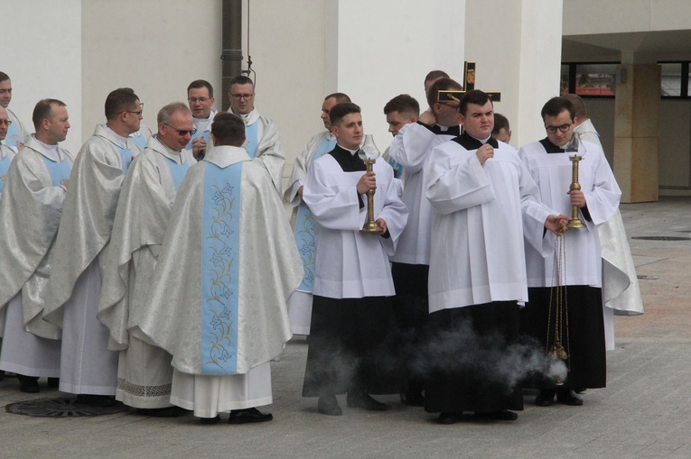 Tuchów. Pielgrzymka na 25-lecie Towarzystwa Przyjaciół WSD w Tarnowie