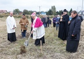 Pobłogosławienie terenu pod budowę nowego kościoła