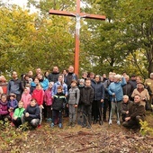 Poświęcenie krzyża nad Jarnołtówkiem