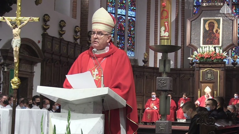 Nawiązując do czytań liturgicznych bp. Piotr Jarecki podkreślił, że dają one ważne wskazówki stylu modlitwy i konsultacji synodalnych: spotkanie, wysłuchanie, rozeznanie.