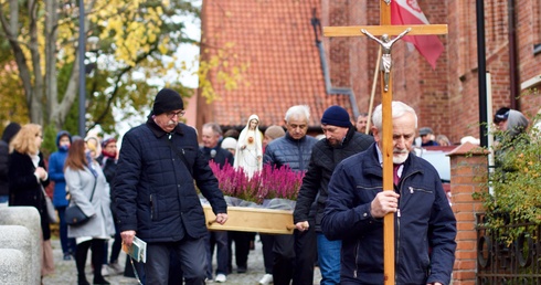 Olsztyn. Procesja różańcowa