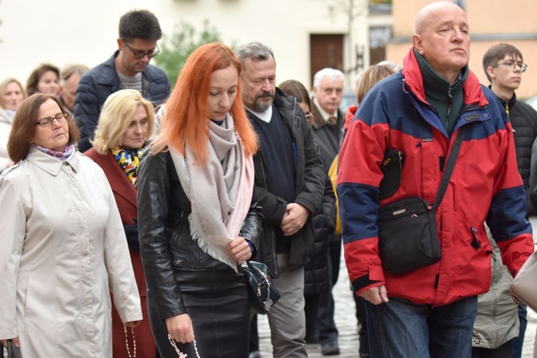 Różaniec za Polskę w Świdnicy