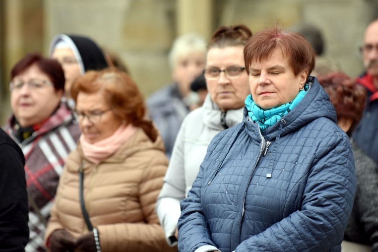 Różaniec za Polskę w Świdnicy