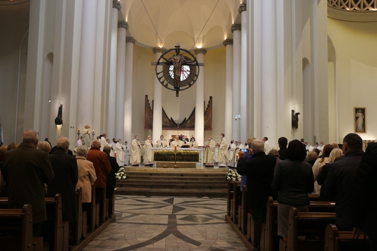 Katowice. Msza św. inaugurująca synod o synadalności w archidiecezji, cz. 1