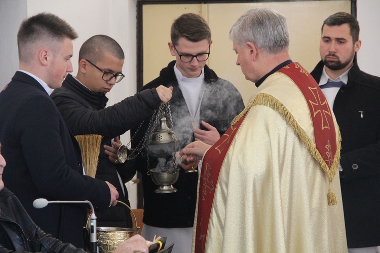 Dębica. Poświęcenie pomnika i pochówek dzieci utraconych