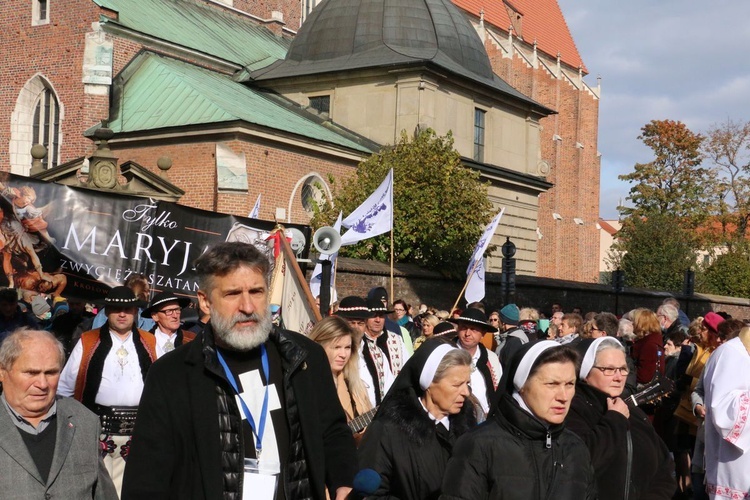 Procesja różańcowa za Polskę cz.1