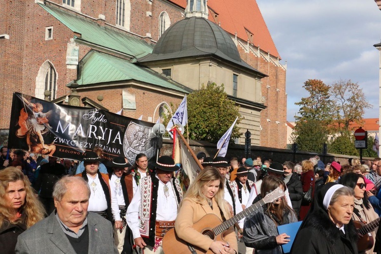 Procesja różańcowa za Polskę cz.1