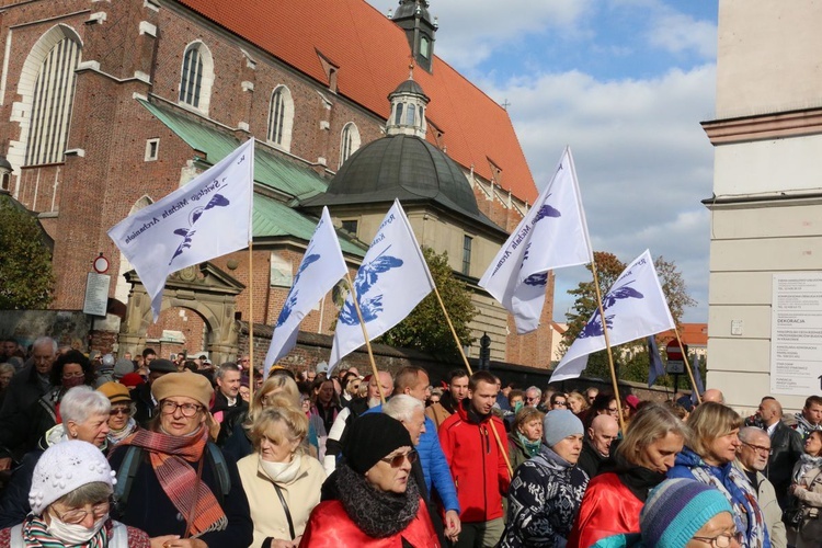 Procesja różańcowa za Polskę cz.1