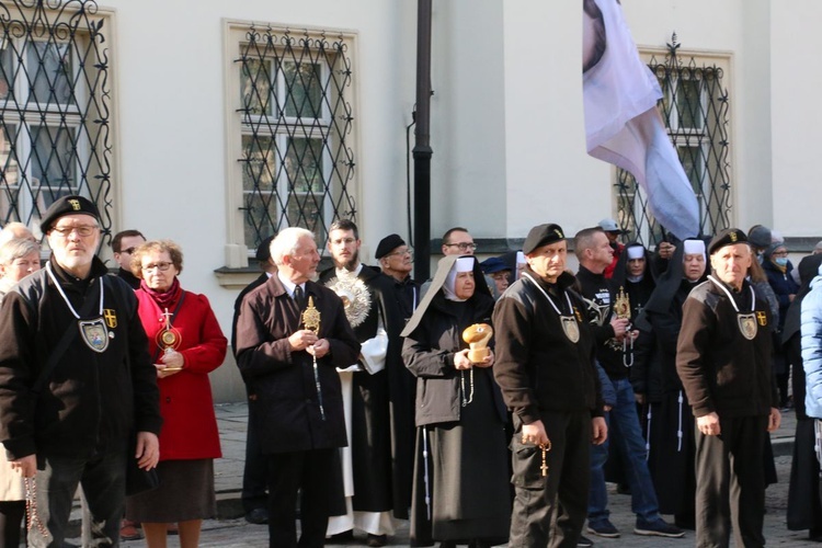 Procesja różańcowa za Polskę cz.1