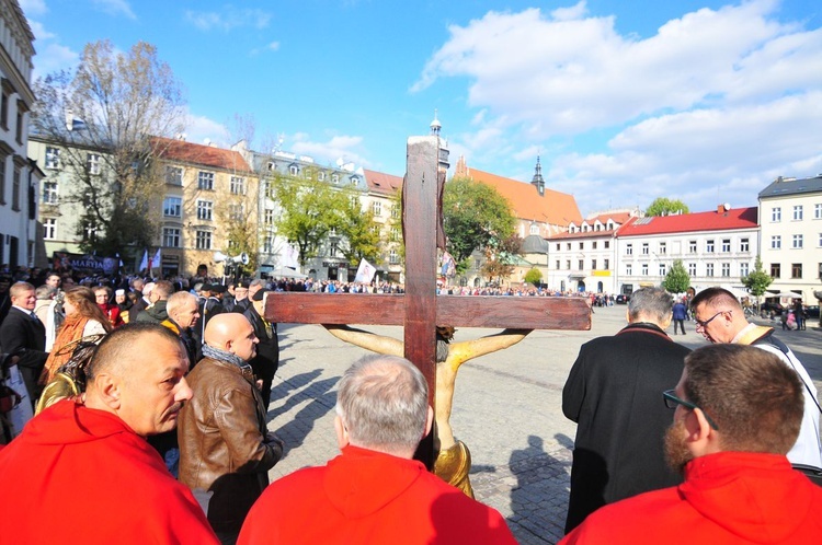 Procesja różańcowa za Polskę cz.2