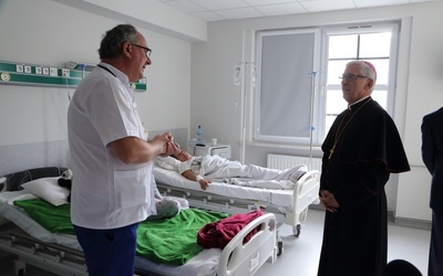 Abp Wiktor Skworc do medyków: Dziękuję za Waszą codzienność wypełnioną miłością do chorego