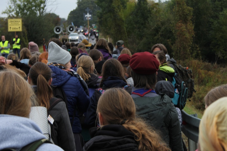 Pielgrzymka trzebnicka po harcersku