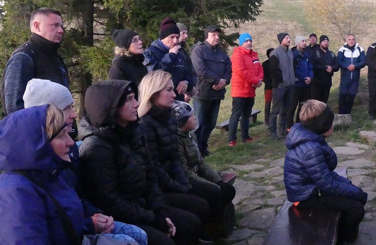 Wieczorne Wyprawy Różańcowe dookoła Trójwsi - Koniakowa, Istebnej i Jaworzynki