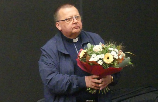 Aktorzy amatorzy ze Skoczowa w spektaklu o św. Janie Sarkandrze