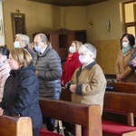 Parafialnie zespoły Caritas na podsumowaniu programu pomocy żywnościowej w Janowicach