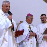 Nuncjusz apostolski abp Salvatore Pennacchio w parafii NSPJ w Kętach