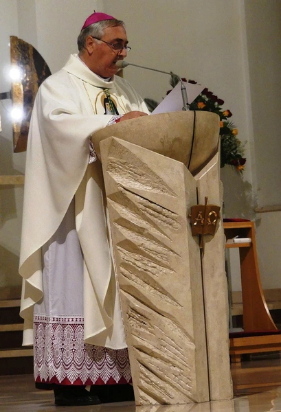 Nuncjusz apostolski abp Salvatore Pennacchio w parafii NSPJ w Kętach