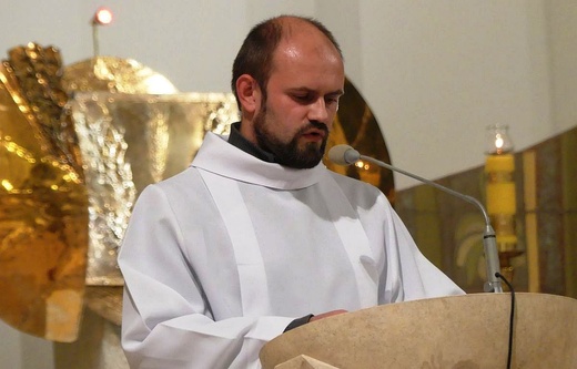 Nuncjusz apostolski abp Salvatore Pennacchio w parafii NSPJ w Kętach