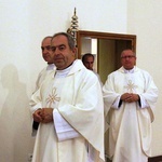 Nuncjusz apostolski abp Salvatore Pennacchio w parafii NSPJ w Kętach