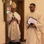 Nuncjusz apostolski abp Salvatore Pennacchio w parafii NSPJ w Kętach