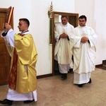 Nuncjusz apostolski abp Salvatore Pennacchio w parafii NSPJ w Kętach