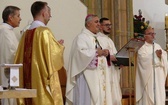 Nuncjusz apostolski abp Salvatore Pennacchio w parafii NSPJ w Kętach