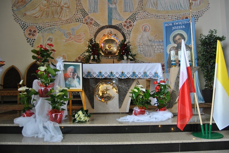 Mikołajowice dla św. Jana Pawła II