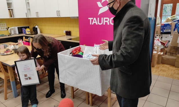Region. 1,5 tony darów pracownicy Turonu przekazali do Domu Aniołów Stróżów