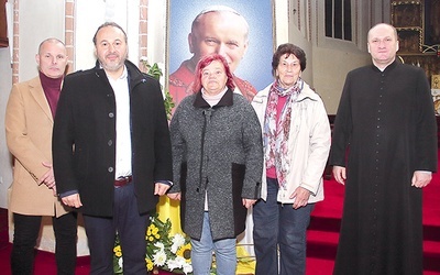 	W organizację TKCh zaangażowało się wielu parafian.