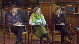 	Od lewej: Anna Miller, prof. Hanna-Barbara Gerl-Falkovitz i Marta Titaniec.