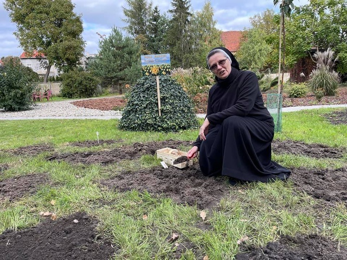 Biskup z odwiedzinami w dzierżoniowskim ZOL-u