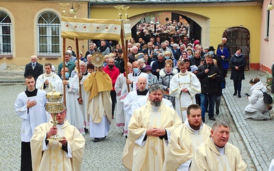 Główne obchody odpustowe odbyły się 17 października. Po uroczystej Mszy św. wierni przeszli z Najświętszym Sakramentem i relikwiami śląskiej księżnej w procesji wokół bazyliki.