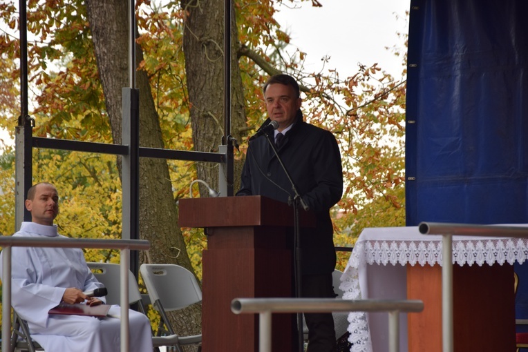 Wprowadzenie relikwii bł. Prymasa Tysiąclecia do Skierniewic