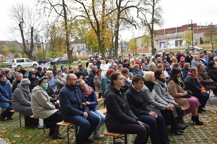 Wprowadzenie relikwii bł. Prymasa Tysiąclecia do Skierniewic