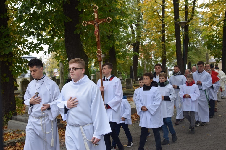 Wprowadzenie relikwii bł. Prymasa Tysiąclecia do Skierniewic