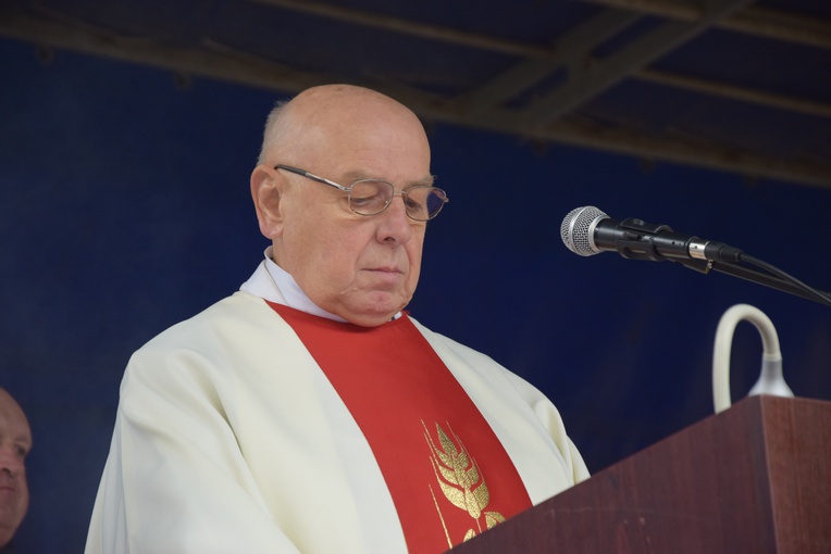 Wprowadzenie relikwii bł. Prymasa Tysiąclecia do Skierniewic