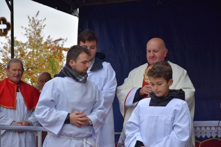 Wprowadzenie relikwii bł. Prymasa Tysiąclecia do Skierniewic