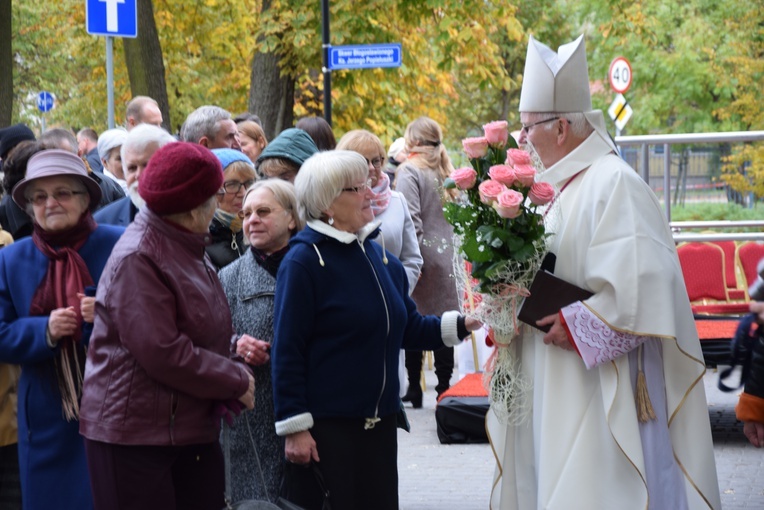Wprowadzenie relikwii bł. Prymasa Tysiąclecia do Skierniewic