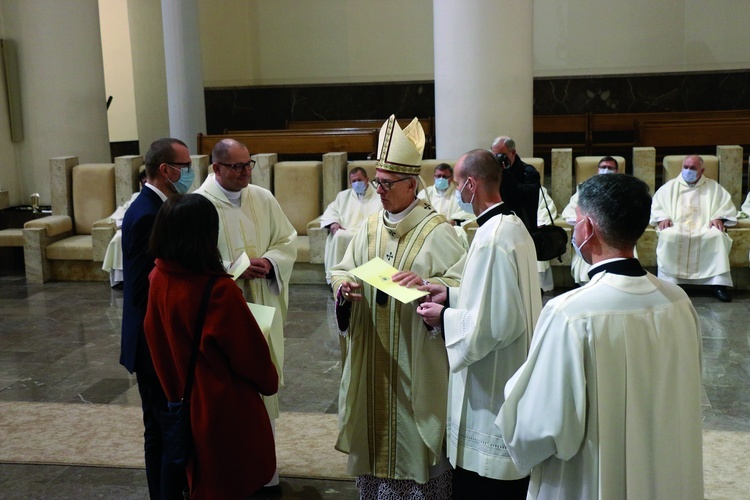 Inauguracja diecezjalnego etapu synodu w katedrze Chrystusa Króla w Katowicach.