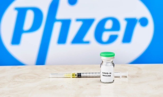 "Rząd przychyli się do rekomendacji ws. trzeciej dawki"