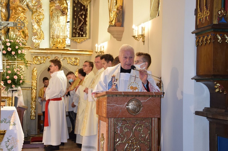 Wojakowa. Wprowadzenie relikwii bł. kard. Stefana Wyszyńskiego