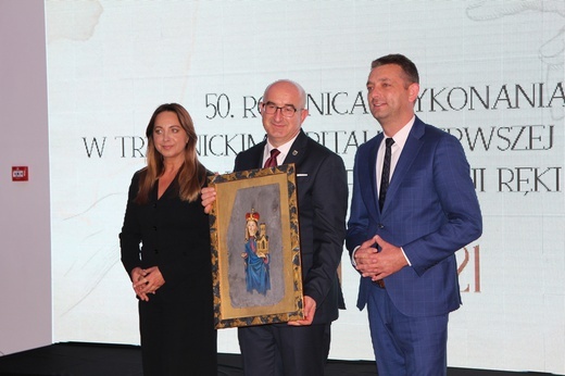 50. rocznica wykonania w Trzebnicy pierwszej w Europie udanej replantacji ręki