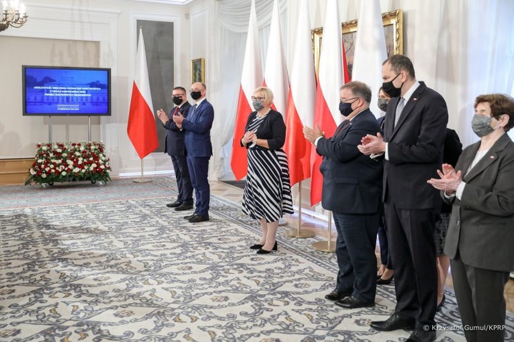 Wręczenie odznaczeń dla zasłużonych duchownych